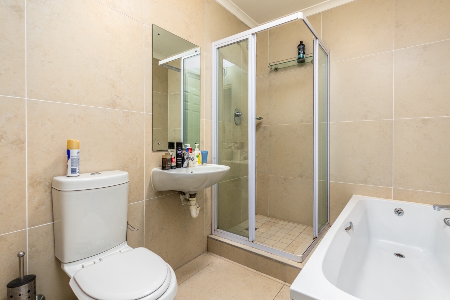 2 Bedroom Property for Sale in Claremont Upper Western Cape